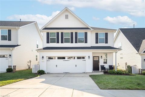 2207 Campbell Loop Burlington NC 27215