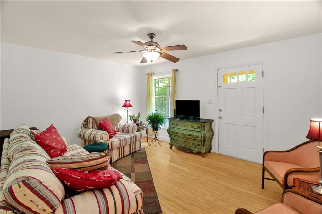 206 Westwood Drive, Kernersville, North Carolina image 3