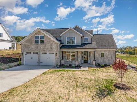 A home in Kernersville