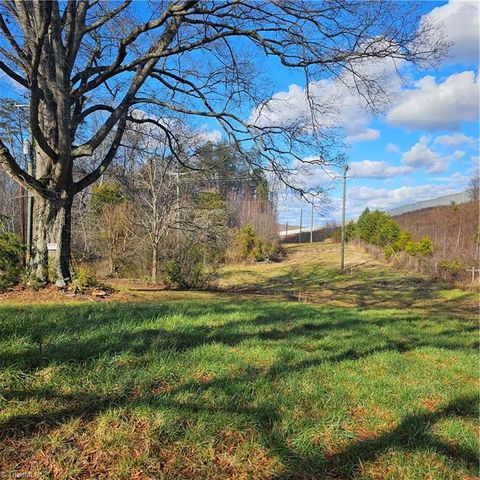 Vacant Land For Sale - 2231 Pisgah Church Road<br/> Forsyth County, Kernersville, NC 27284