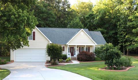 Homes For Sale - 3008 Reese Pond Court<br/> Guilford County, Browns Summit, NC 27214