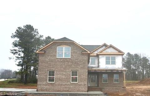7016 Carriage Cove Drive Oak Ridge NC 27310