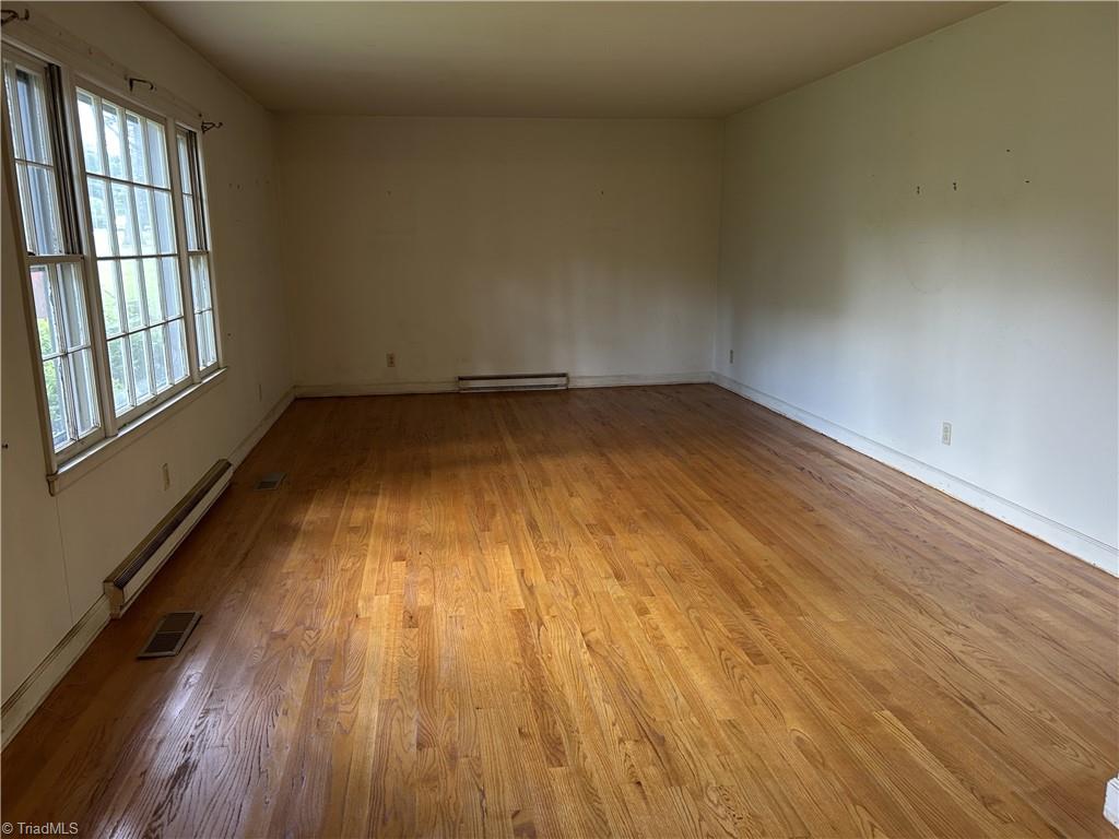 Greensboro, North Carolina 27410, United States, 3 Bedrooms Bedrooms, ,2 BathroomsBathrooms,Residential,Pending,145932