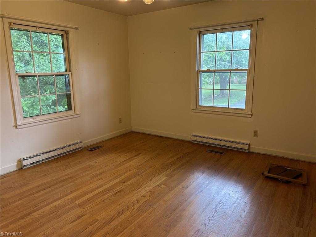 Greensboro, North Carolina 27410, United States, 3 Bedrooms Bedrooms, ,2 BathroomsBathrooms,Residential,Pending,145932