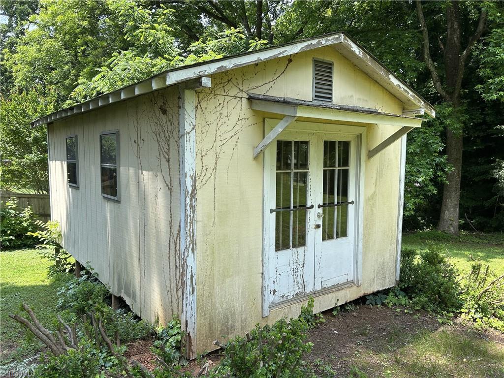 Greensboro, North Carolina 27410, United States, 3 Bedrooms Bedrooms, ,2 BathroomsBathrooms,Residential,Pending,145932