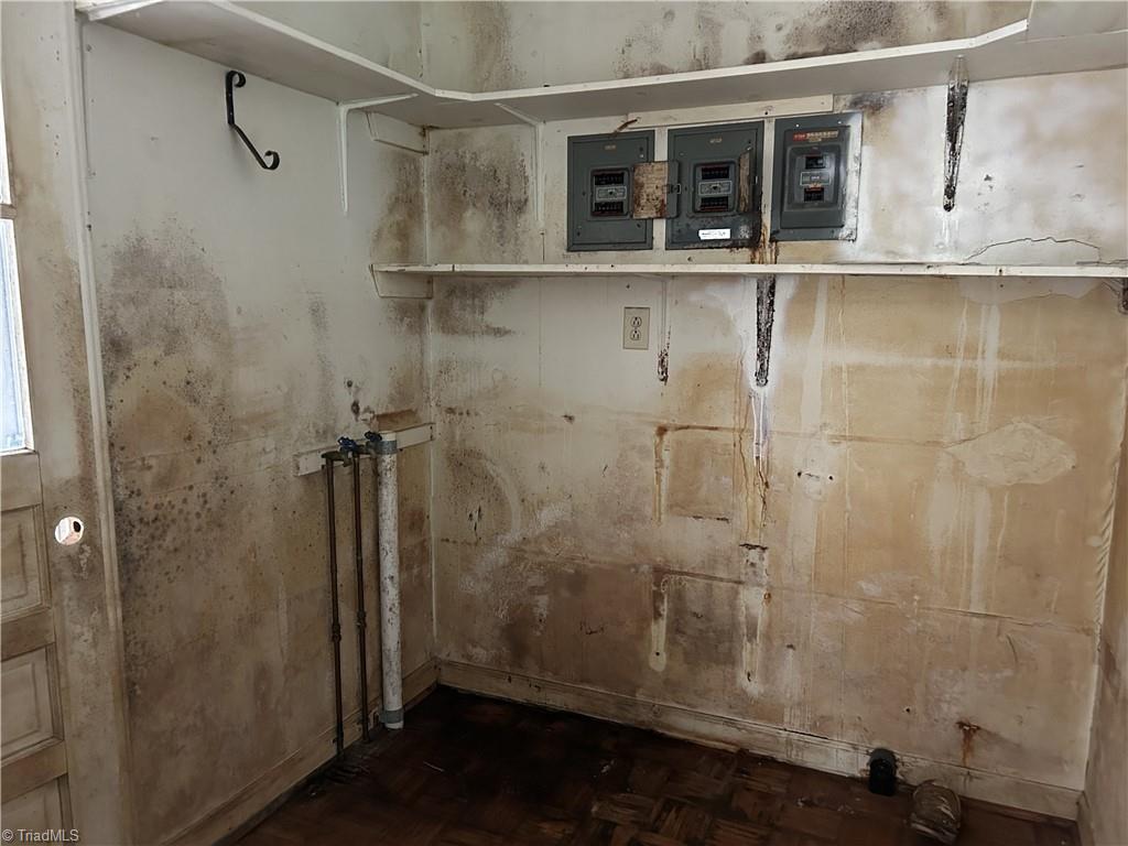 Greensboro, North Carolina 27410, United States, 3 Bedrooms Bedrooms, ,2 BathroomsBathrooms,Residential,Pending,145932