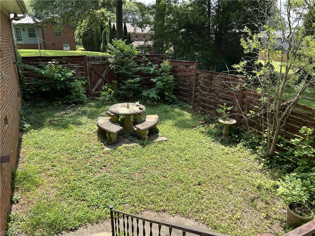 Greensboro, North Carolina 27410, United States, 3 Bedrooms Bedrooms, ,2 BathroomsBathrooms,Residential,Pending,145932