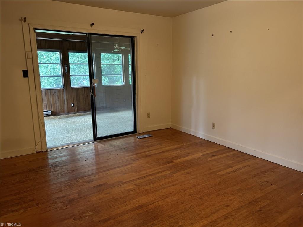 Greensboro, North Carolina 27410, United States, 3 Bedrooms Bedrooms, ,2 BathroomsBathrooms,Residential,Pending,145932