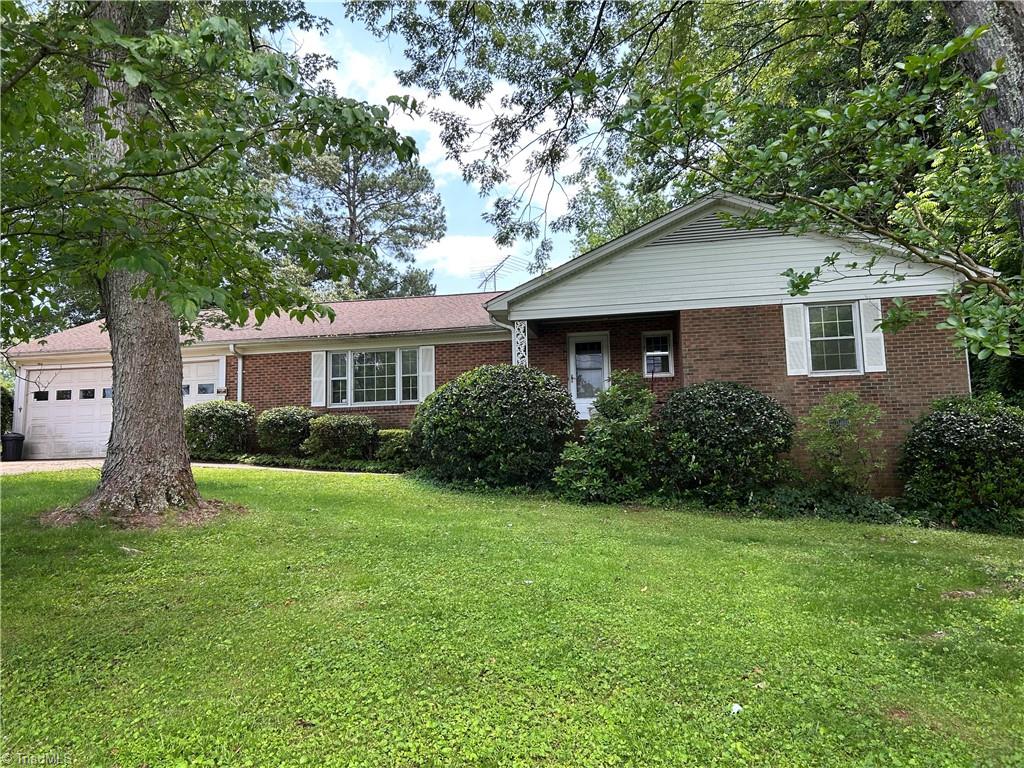 Greensboro, North Carolina 27410, United States, 3 Bedrooms Bedrooms, ,2 BathroomsBathrooms,Residential,Pending,145932