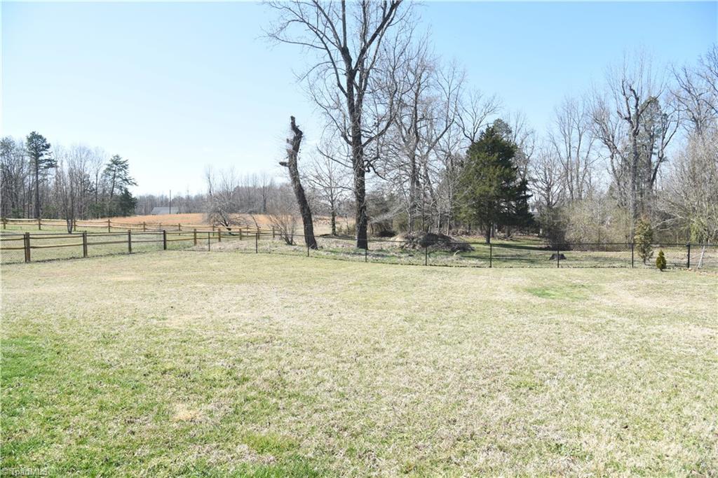 10 Roselynn Lane, Thomasville, North Carolina image 25