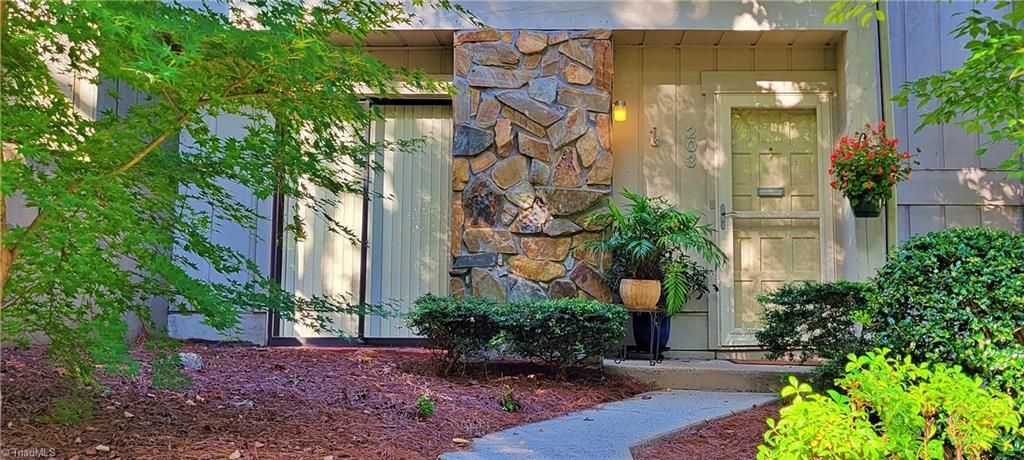 Photo of 203 Lamplighter Circle, Winston-Salem, NC 27104 (MLS # 1207356)