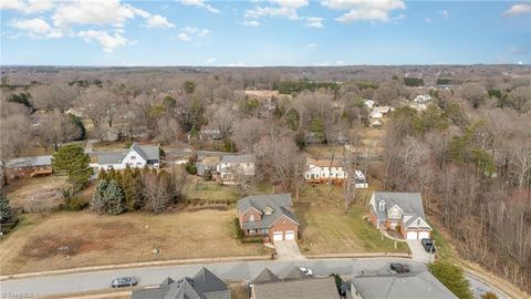 A home in Kernersville