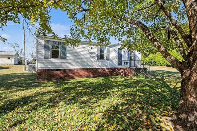 5662 Old Salisbury Road, photo 3 of 27