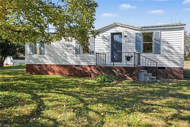 5662 Old Salisbury Road, photo 2 of 27
