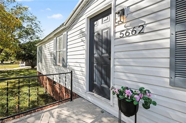 5662 Old Salisbury Road, photo 5 of 27