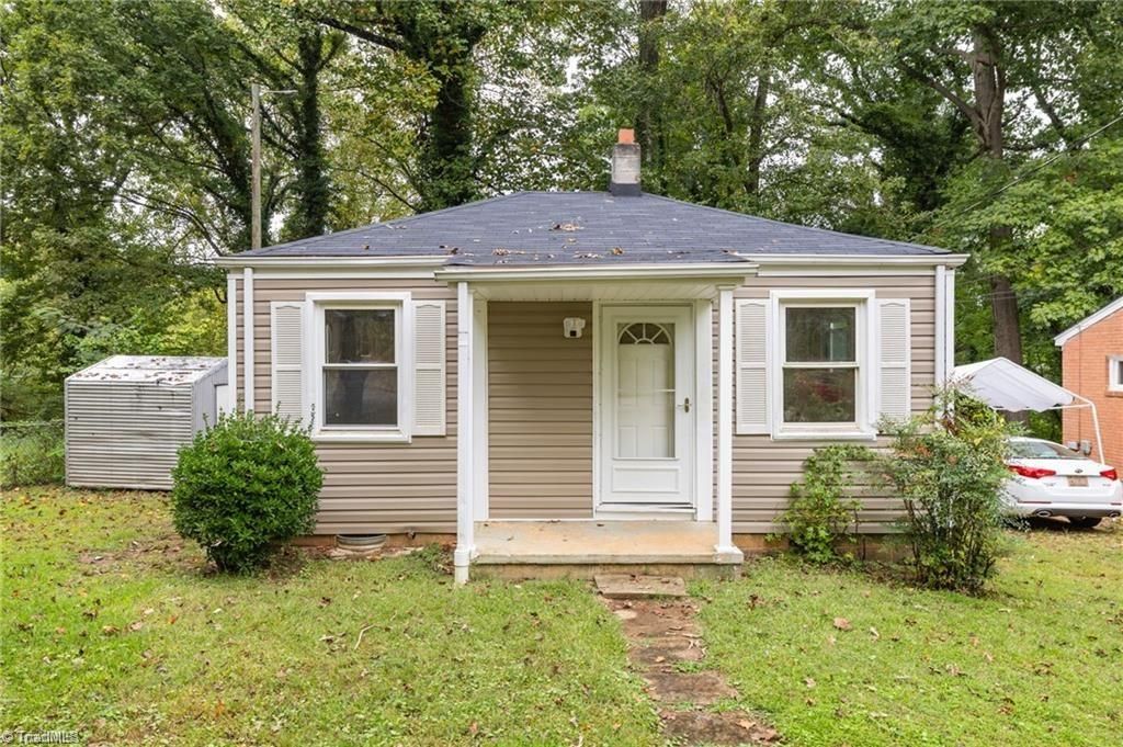 Photo of 905 Mint Avenue, High Point, NC 27260 (MLS # 1207887)