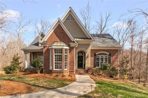 Homes For Sale - 6706 Buckley Drive<br/> Summerfield, NC 27358