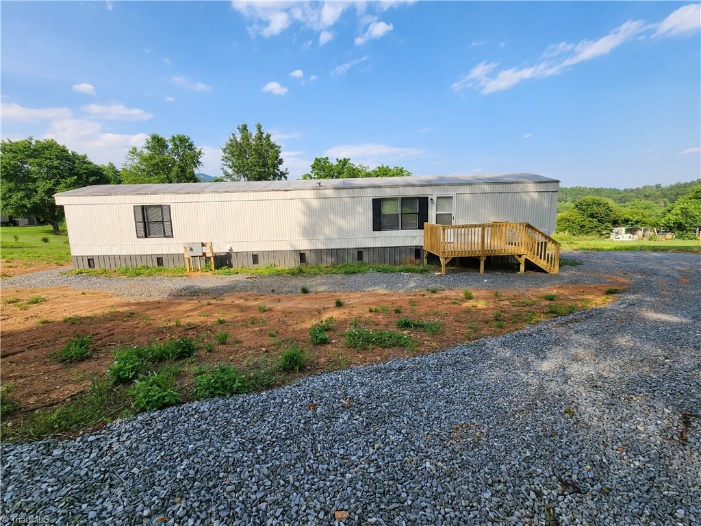 View Lowgap, NC 27024 mobile home