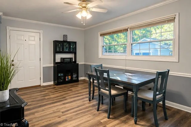 206 Sterling Street, photo 5 of 16