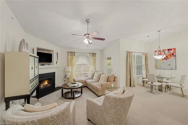 4305 Timberbrooke Drive Unit 3C, photo 4 of 27