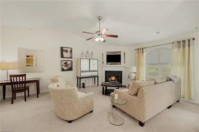 4305 Timberbrooke Drive Unit 3C, photo 3 of 27