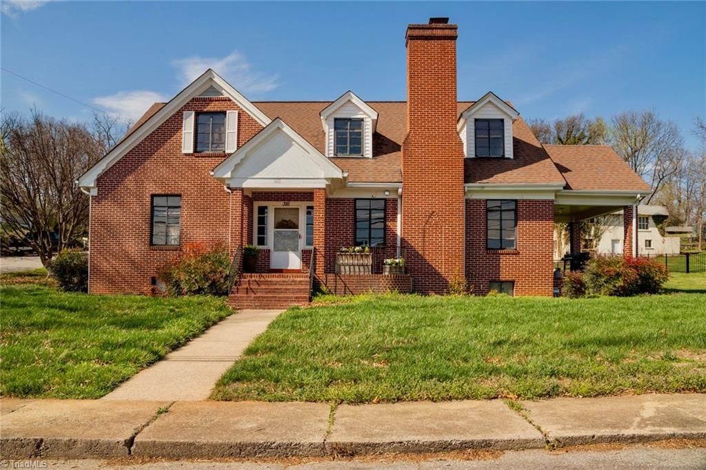 Photo of 316 D Street, North Wilkesboro, NC 28697 (MLS # 1212392)