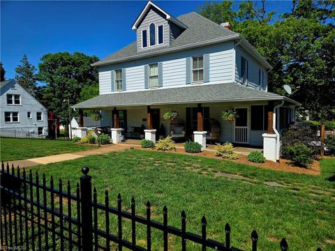 Homes For Sale - 1202 Trogdon Street<br/> North Wilkesboro, NC 28659