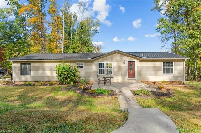 3324 Old Tree Road, Denton, NC, 27239