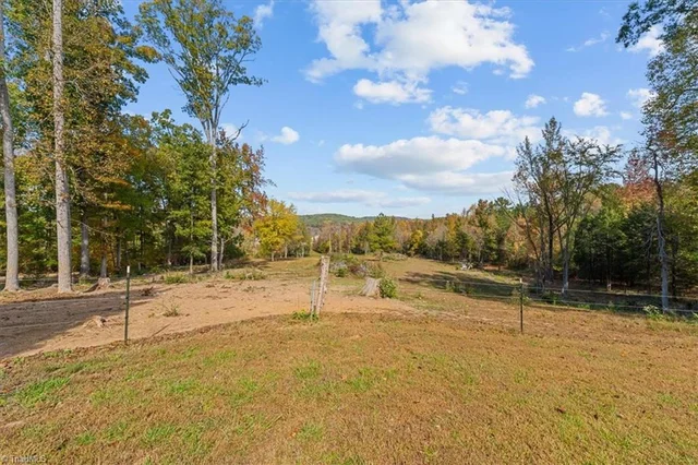 3324 Old Tree Road, photo 4 of 37