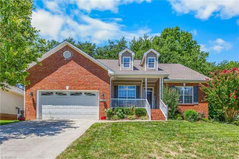 Homes For Sale - 3947 Navy Place<br/> High Point, NC 27265