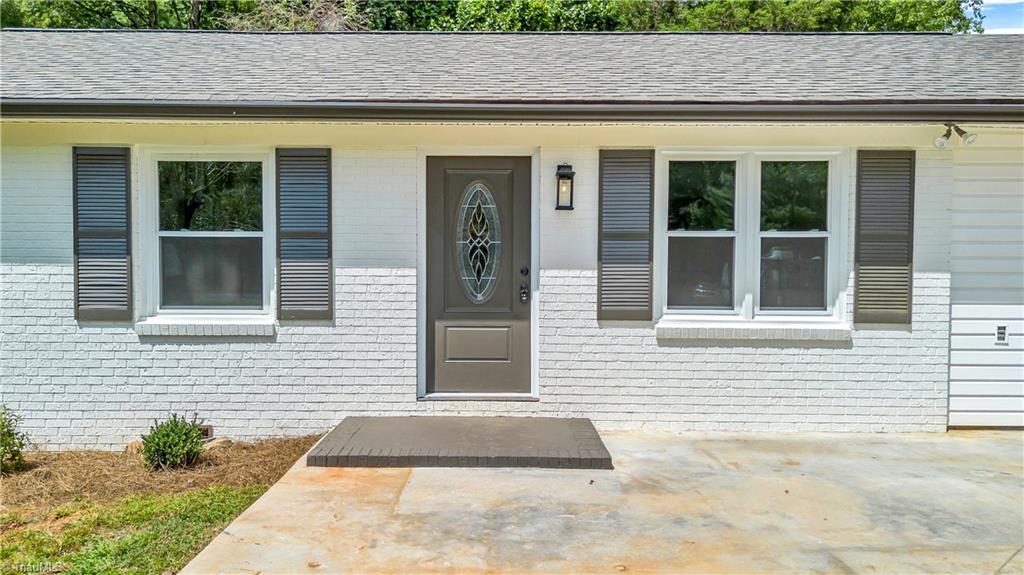 284 Rollingwood Drive