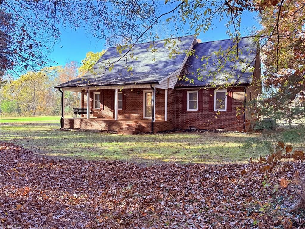 Photo of 435 Overland Trail, Stoneville, NC 27048 (MLS # 1203562)