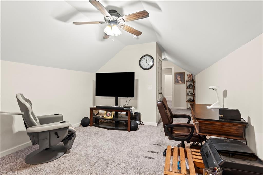 2515 Woodlyn Way, Greensboro, North Carolina image 47