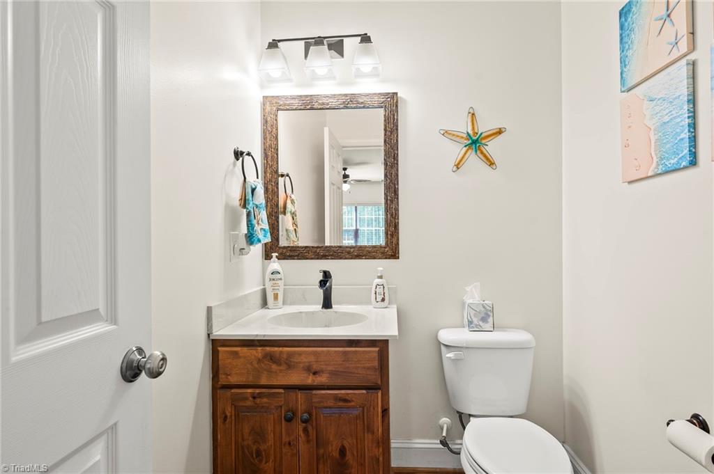 2515 Woodlyn Way, Greensboro, North Carolina image 30