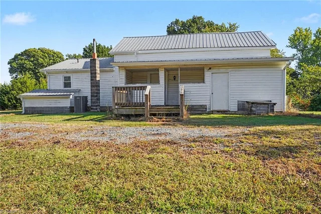 3264 Nc Highway 8 Hwy S, photo 2 of 19