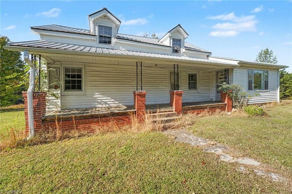 3264 NC 8 HWY S, WALNUT COVE, NC 27052 - Image 0e597bc5e44d9de02753cdce2b2a37af/901067995