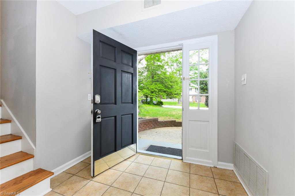 819 Montpelier Drive, Greensboro, North Carolina image 7