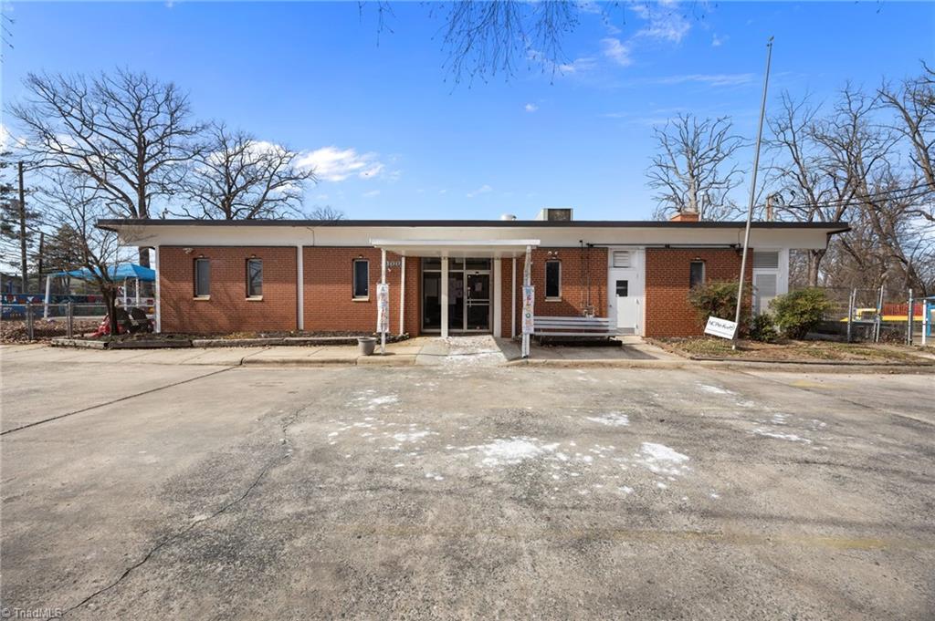 2300 Spring Garden Street