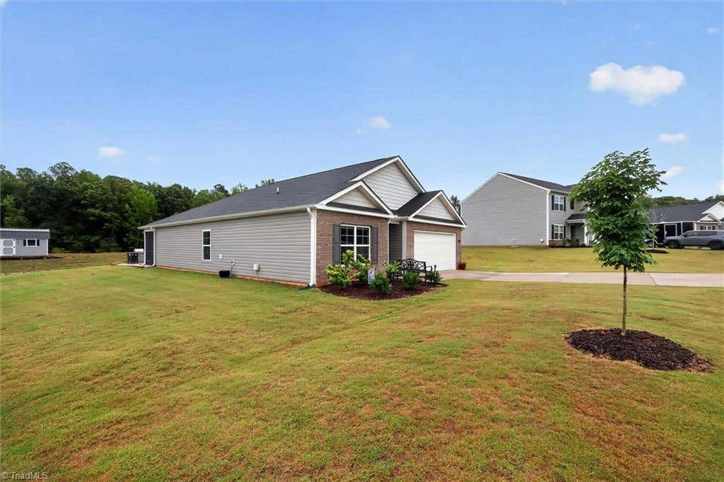 Photo of 196 Beebop Lane, Lexington, NC 27295 (MLS # 1233112)
