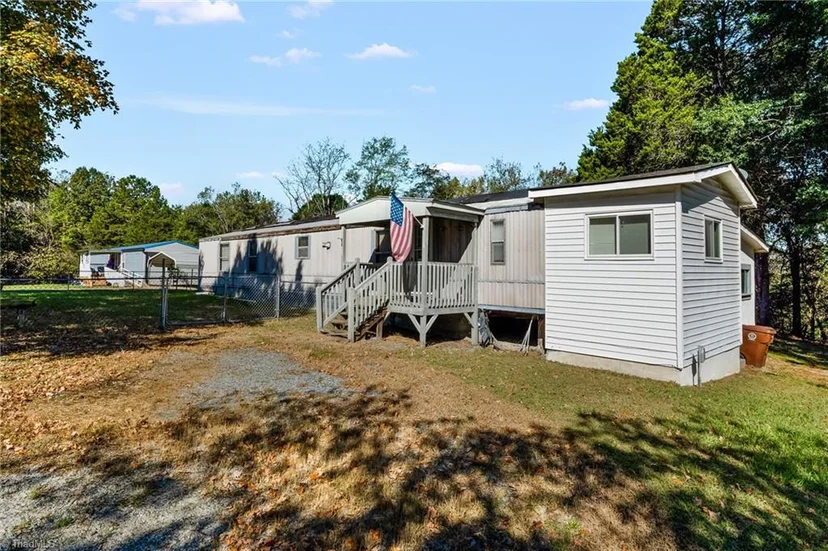 6256 Lowerywood Circle, photo 1 of 36