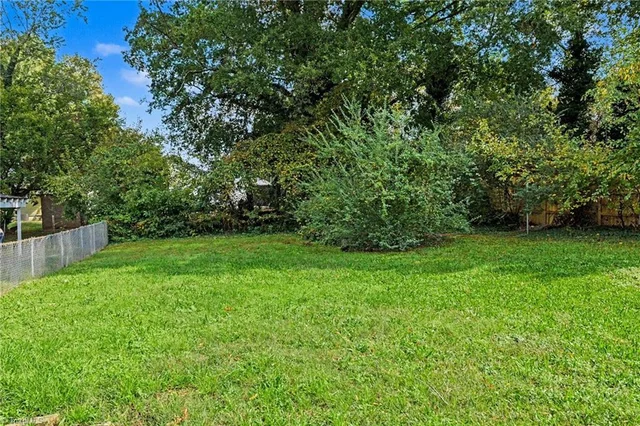913 S English Street, photo 2 of 2