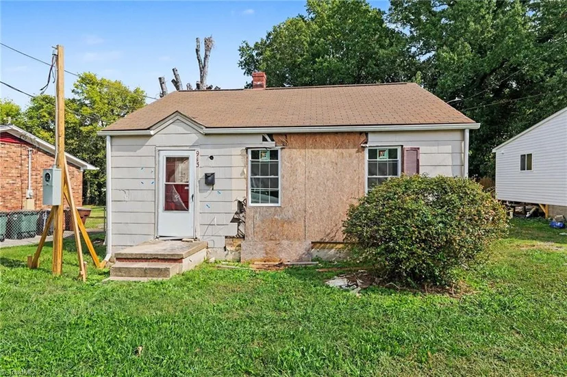 913 S English Street, photo 1 of 2