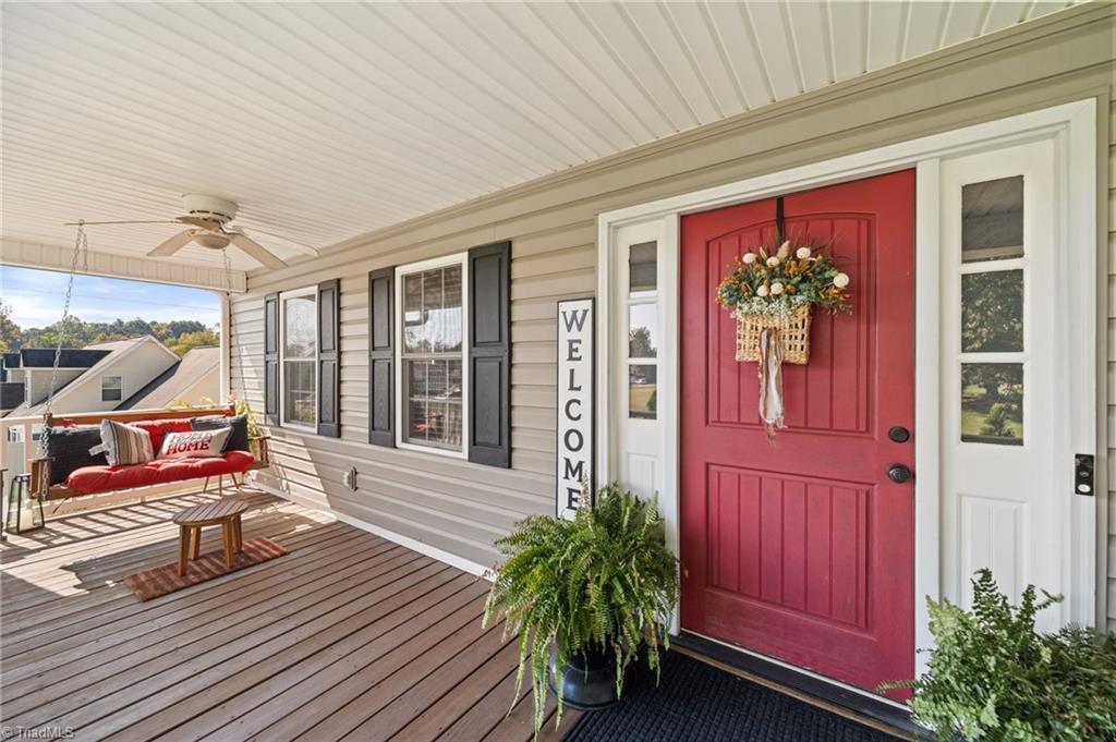 Photo of 274 Charleston Ridge Drive, Mocksville, NC 27028 (MLS # 1239377)
