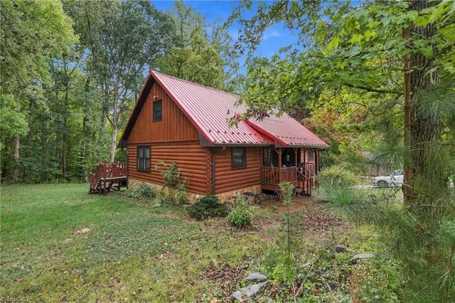 180 Webster Road, photo 2 of 46