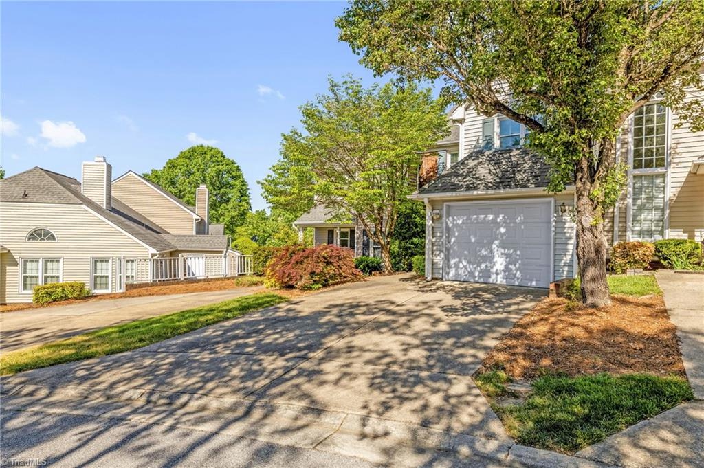 27 Cedar Knoll Drive, Greensboro, North Carolina image 2