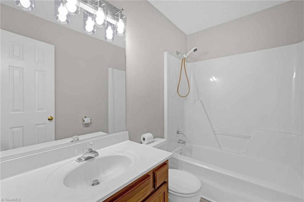 27 Cedar Knoll Drive, Greensboro, North Carolina image 25