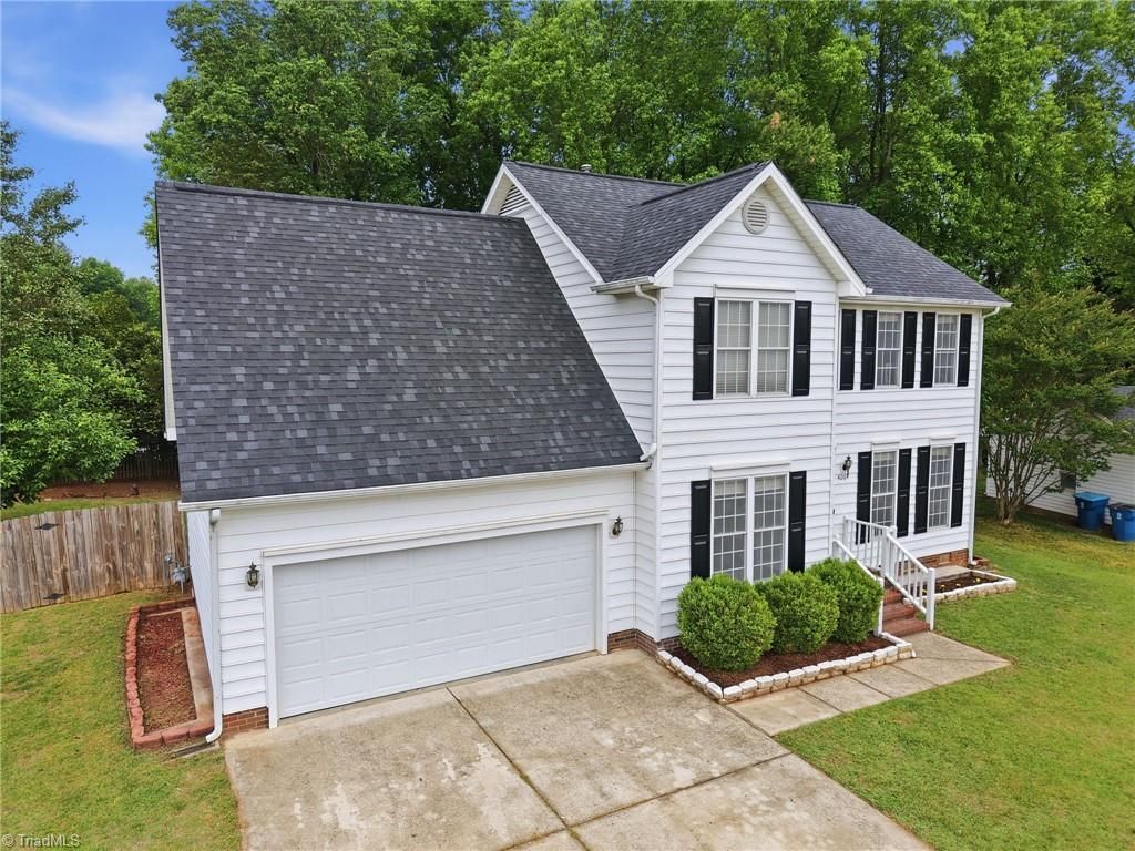 Photo of 4004 Auburn Hills Drive, Greensboro, NC 27407 (MLS # 1217602)