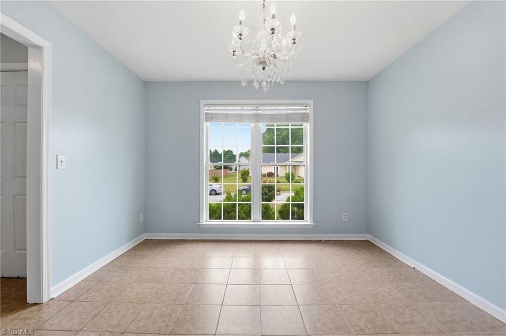 Photo of 4004 Auburn Hills Drive, Greensboro, NC 27407 (MLS # 1217602)