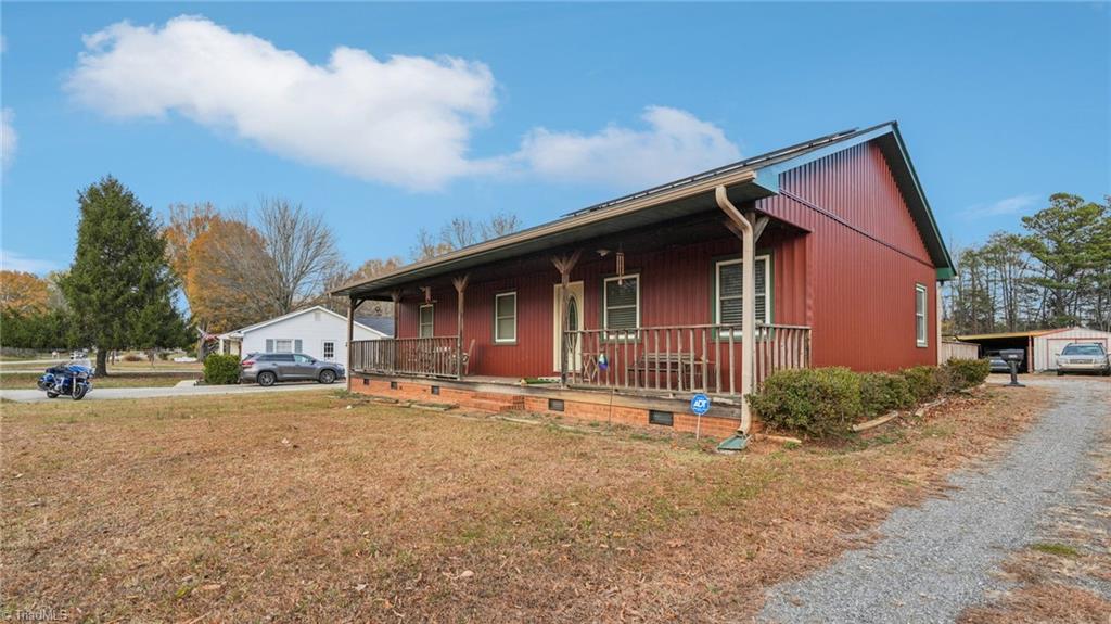 4102 Pineneedle Drive