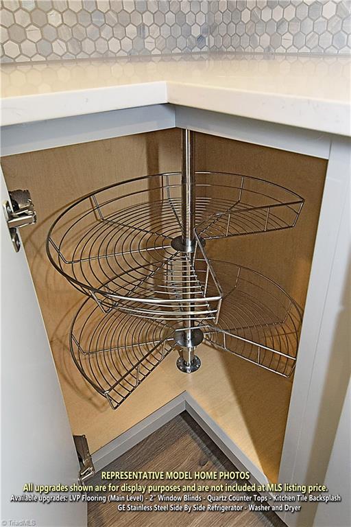 Greensboro, North Carolina 27405, United States, 3 Bedrooms Bedrooms, ,3 BathroomsBathrooms,Residential,Active,195546